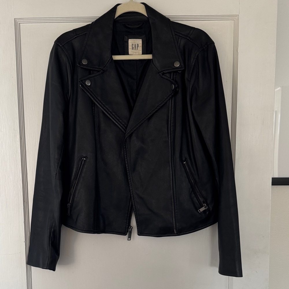 GAP Women's Sleek Black Leather Jacket